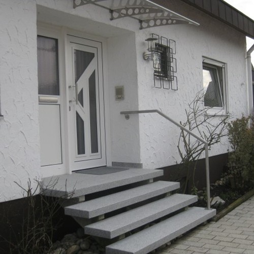 Treppenstufe aussen rosa beta - aussen,